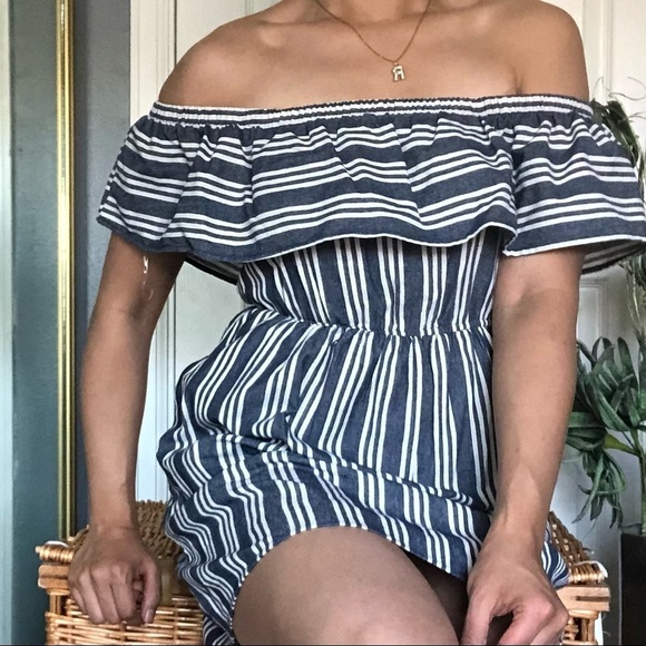 ⚫️ stripes offshoulder dress retails $50​​ - Picture 6 of 9